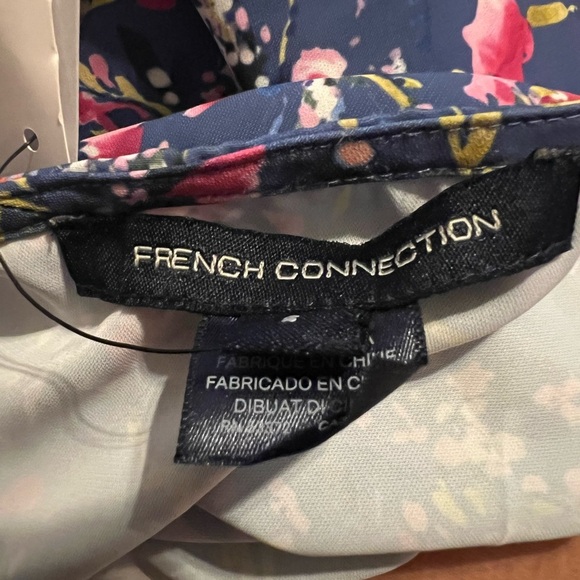 ⭐️French Connection Floral Blue Ruffle Strap Top - Picture 5 of 7